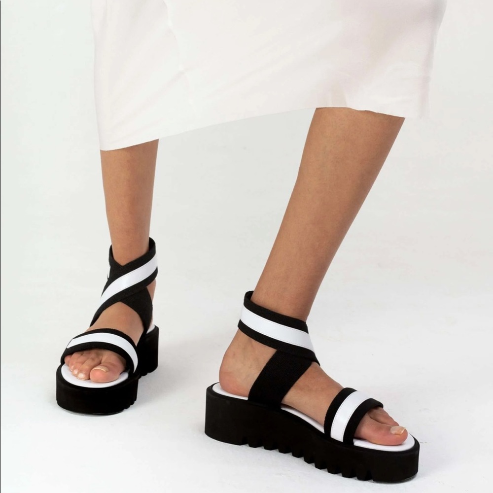 Tank Steiger Sandals